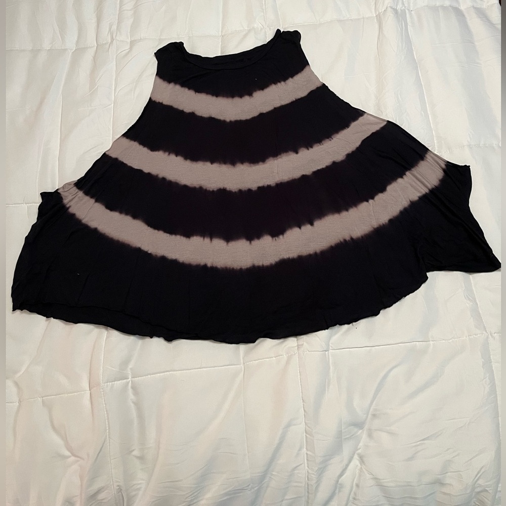 Guess/womenās tank top, size S, black and beige